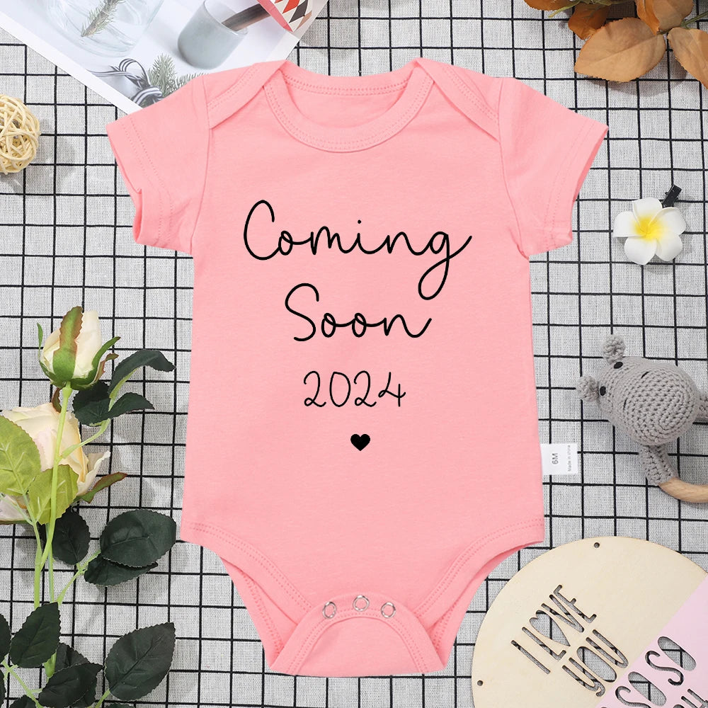 Coming Soon 2024 Announcement Onesie - Fun Newborn Onesie in 5 Colours Baby &amp; Toddler Clothing Accessories Baby Stork Pink 0-3 Months 