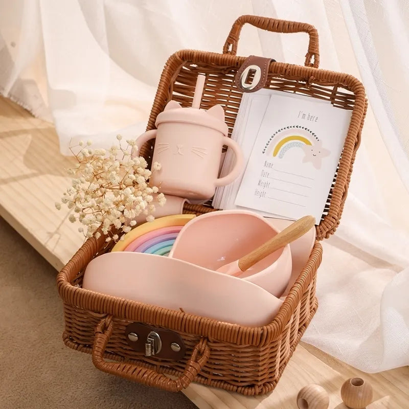 Elegant Vintage-Inspired Baby Gifting Basket Set in Pink Baby Gift Sets Storkke 